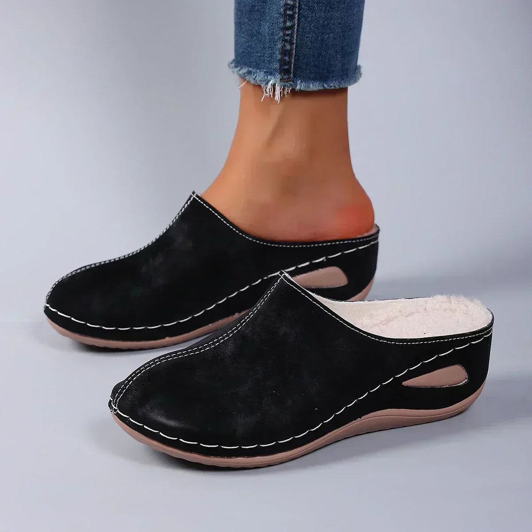 Mare | Closed-Toe Slippers