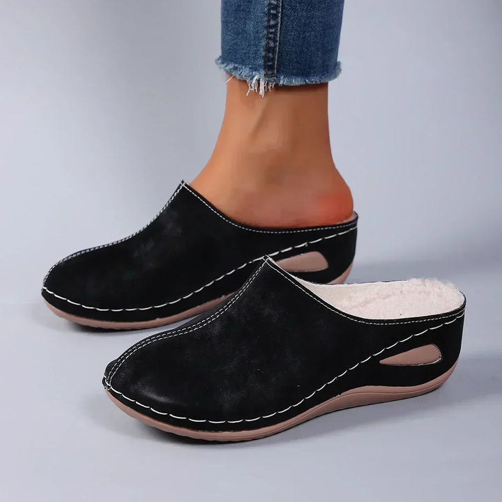 Mare | Closed-Toe Slippers