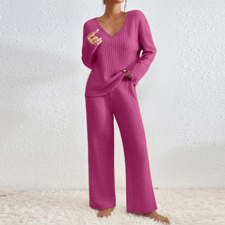 Vivienne | Two-Piece Set with Pants and V-Neck Top