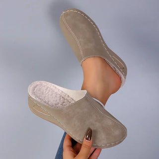 Mare | Closed-Toe Slippers