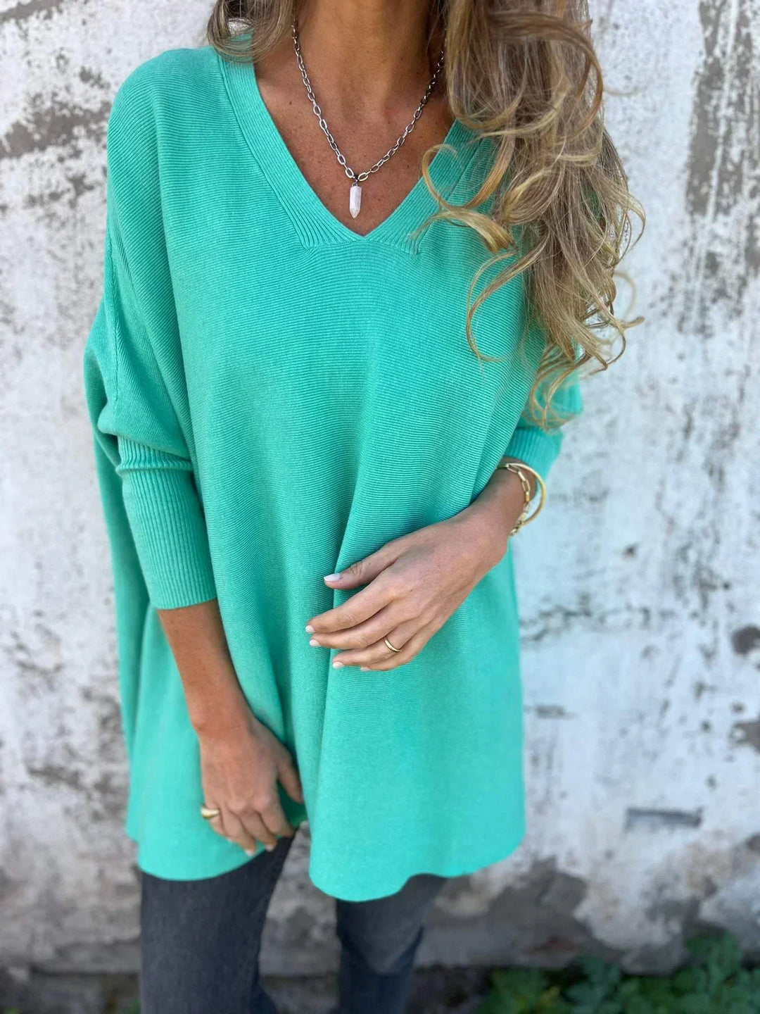 Kira | Oversized Sweater with Relaxed V-Neck