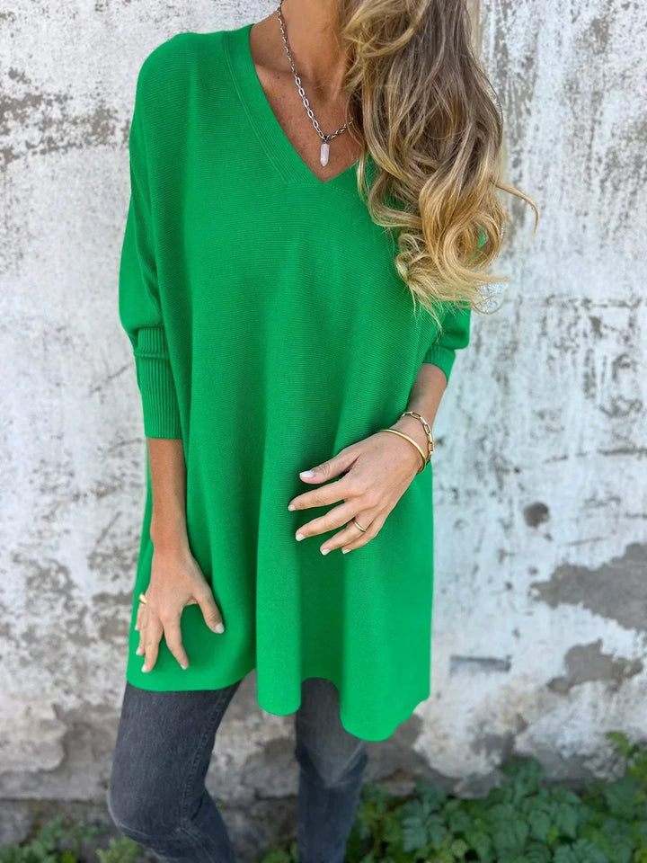 Kira | Oversized Sweater with Relaxed V-Neck