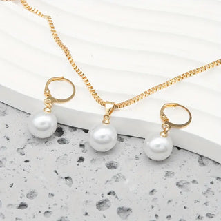 Elegant Graceful Pearl Necklace Set
