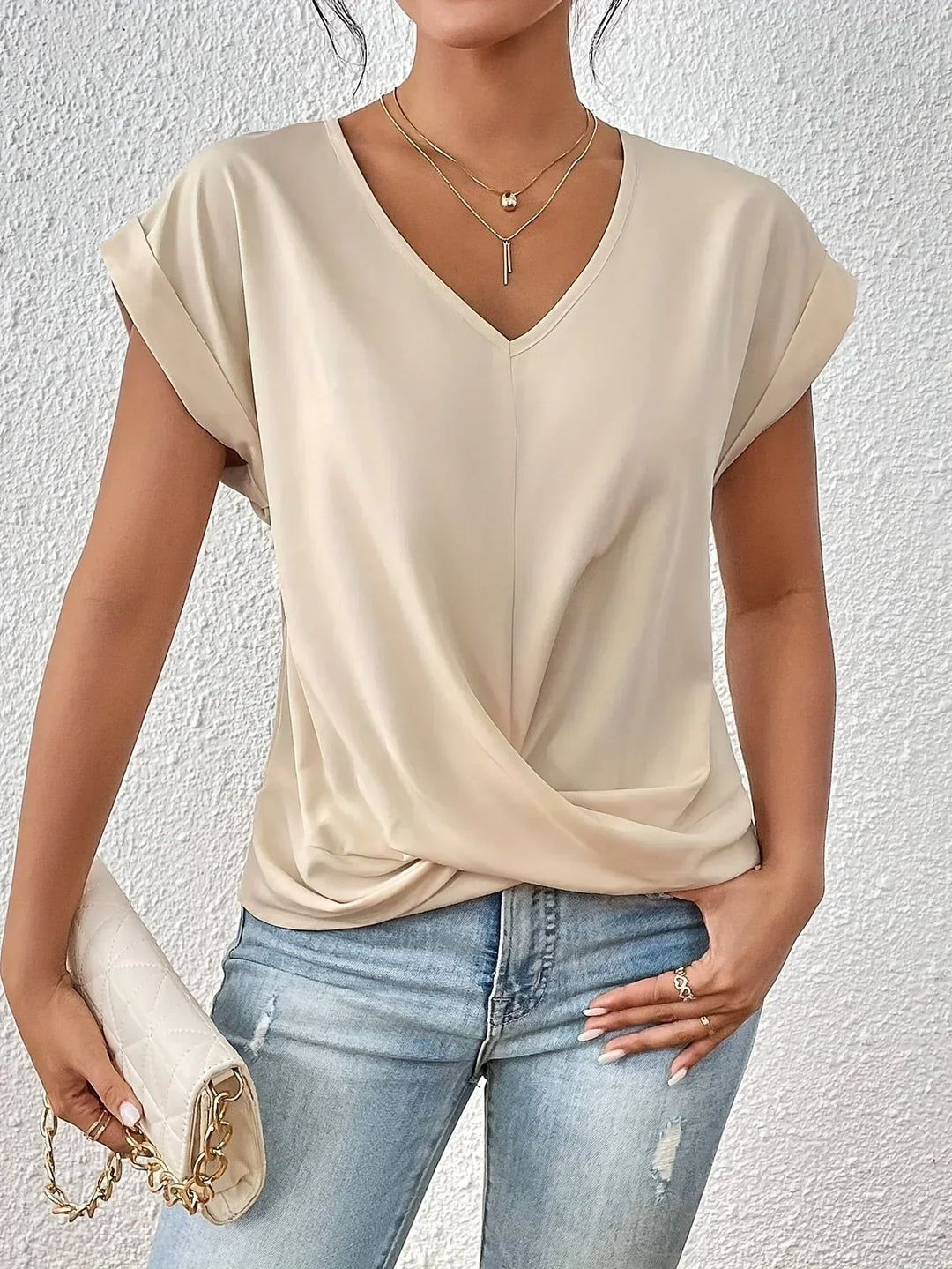 Nilay | Chic Short-Sleeve V-Neck T-Shirt